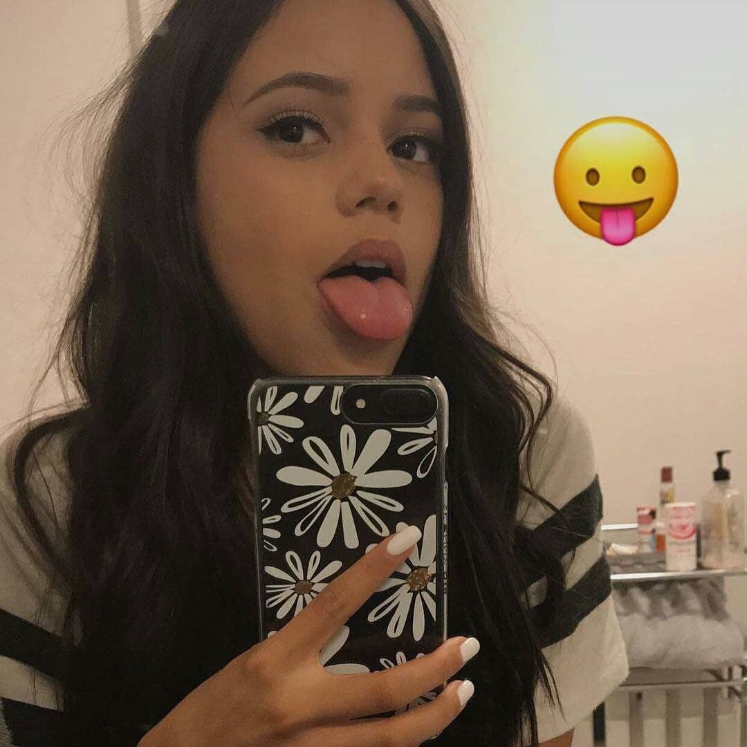 jenna ortega ahegao