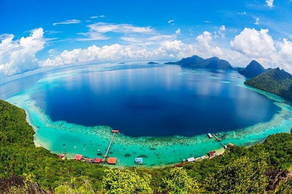 largest wholly indonesian island