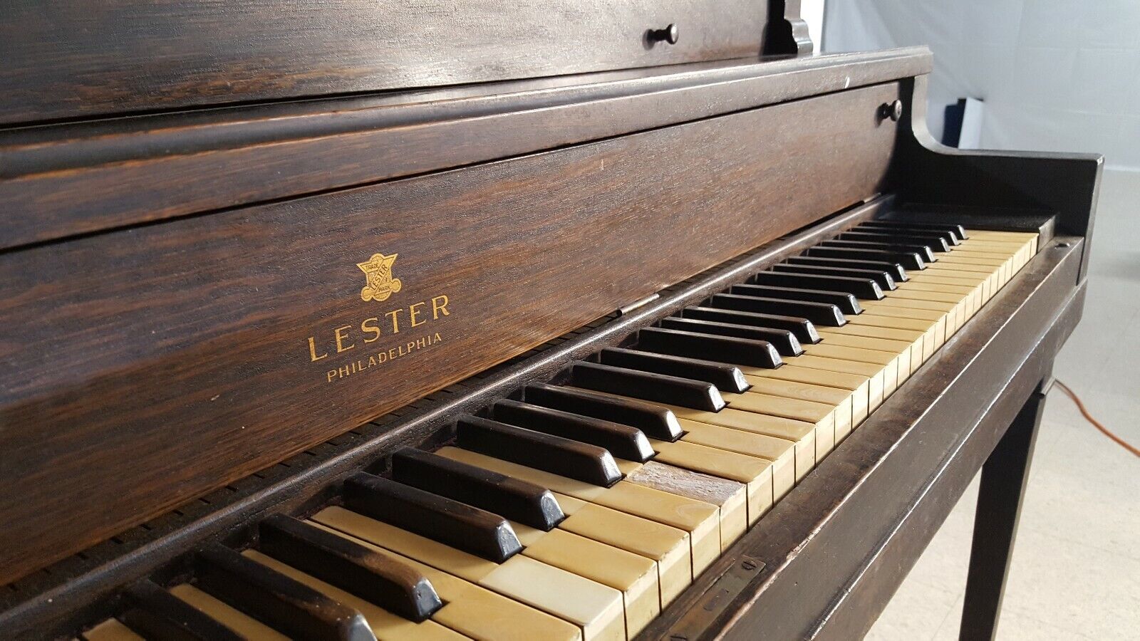 lester piano company