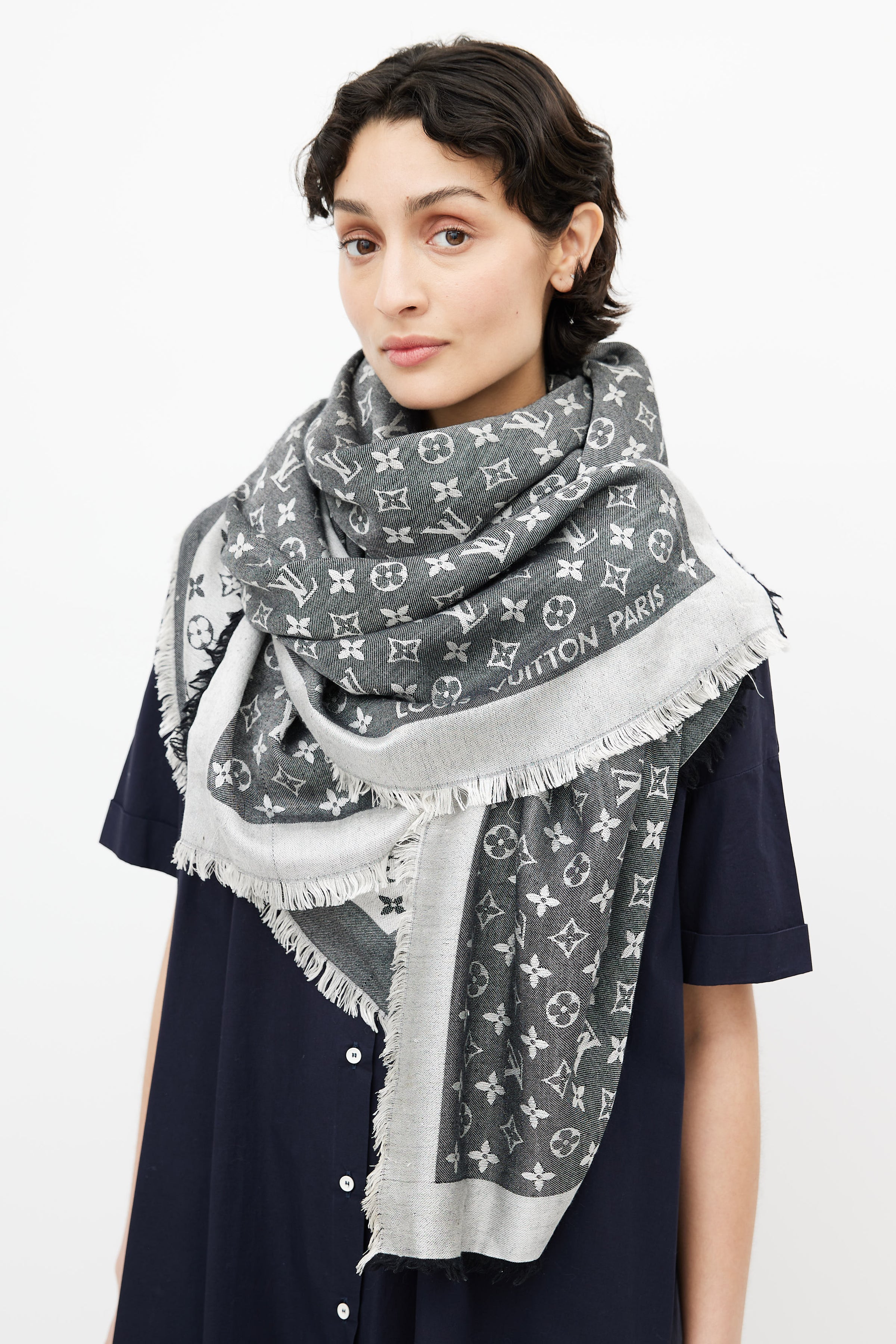 lv scarf