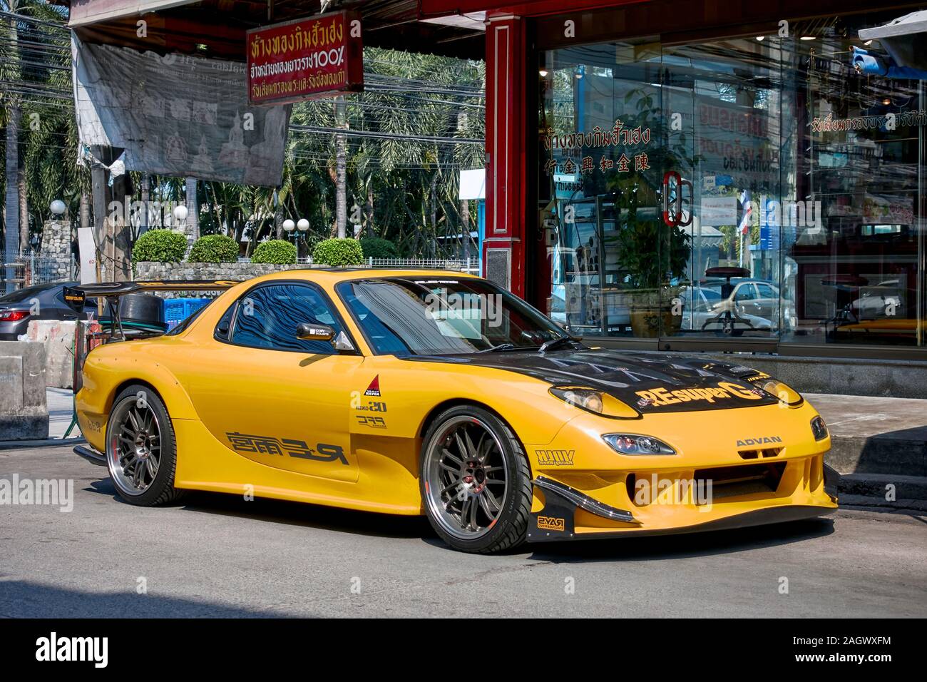 mazda rx 7 amarillo