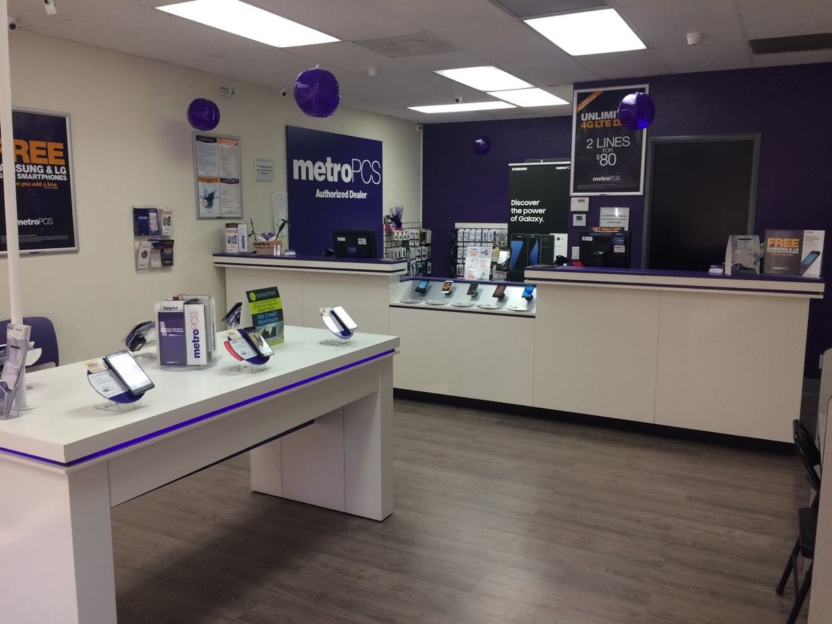 metropcs open near me