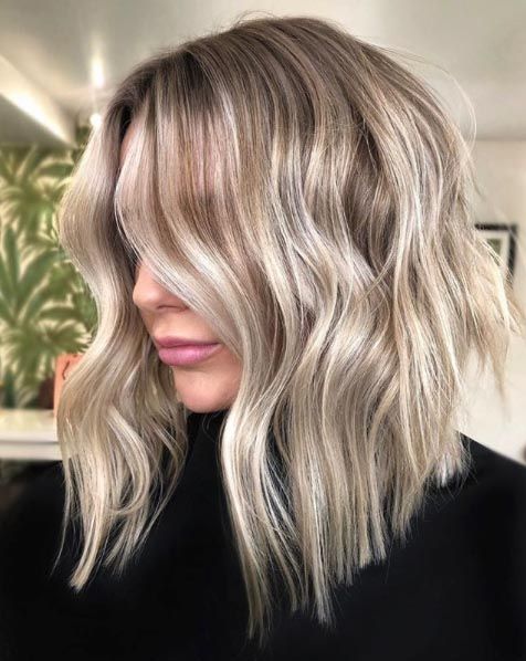 mid length blonde hairstyle