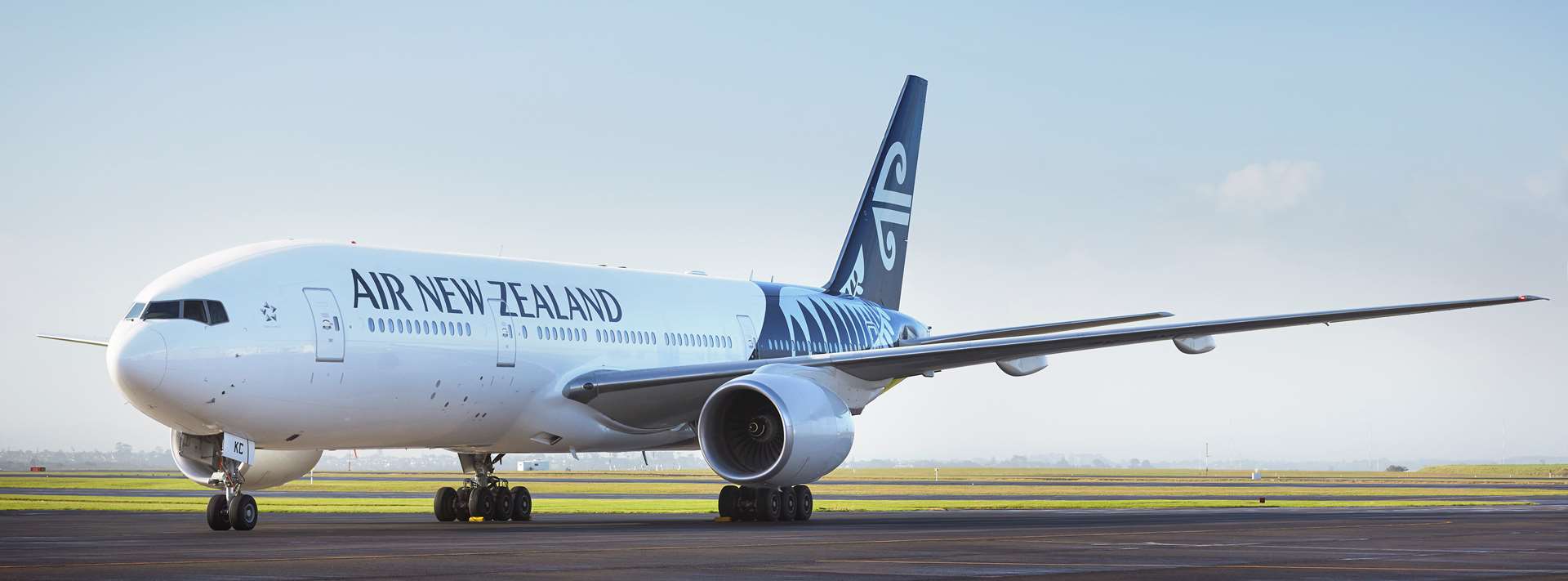 new zealand flight status