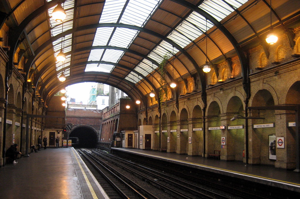 notting hill train station