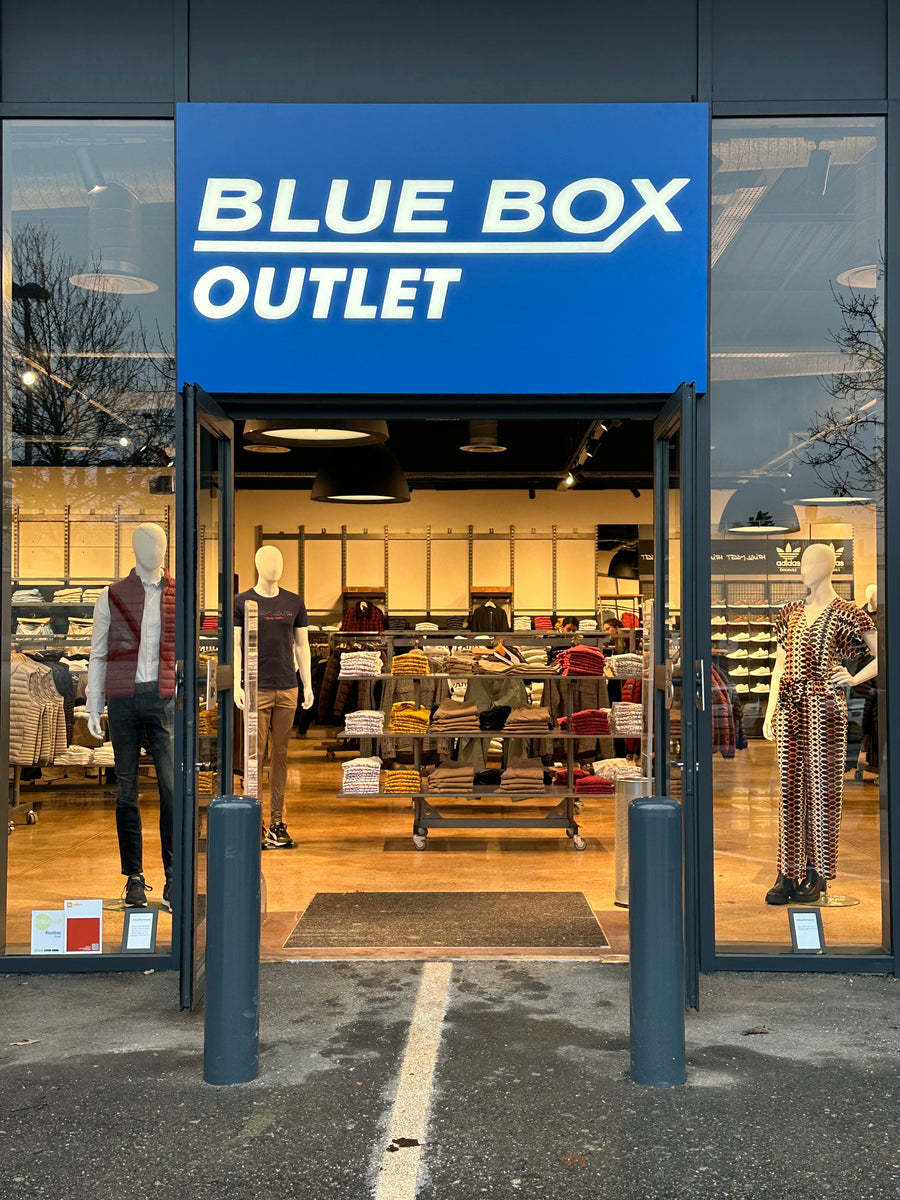 photos de blue box outlet