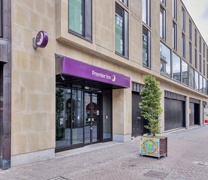 premier inn edinburgh city centre princes street edinburgh uk