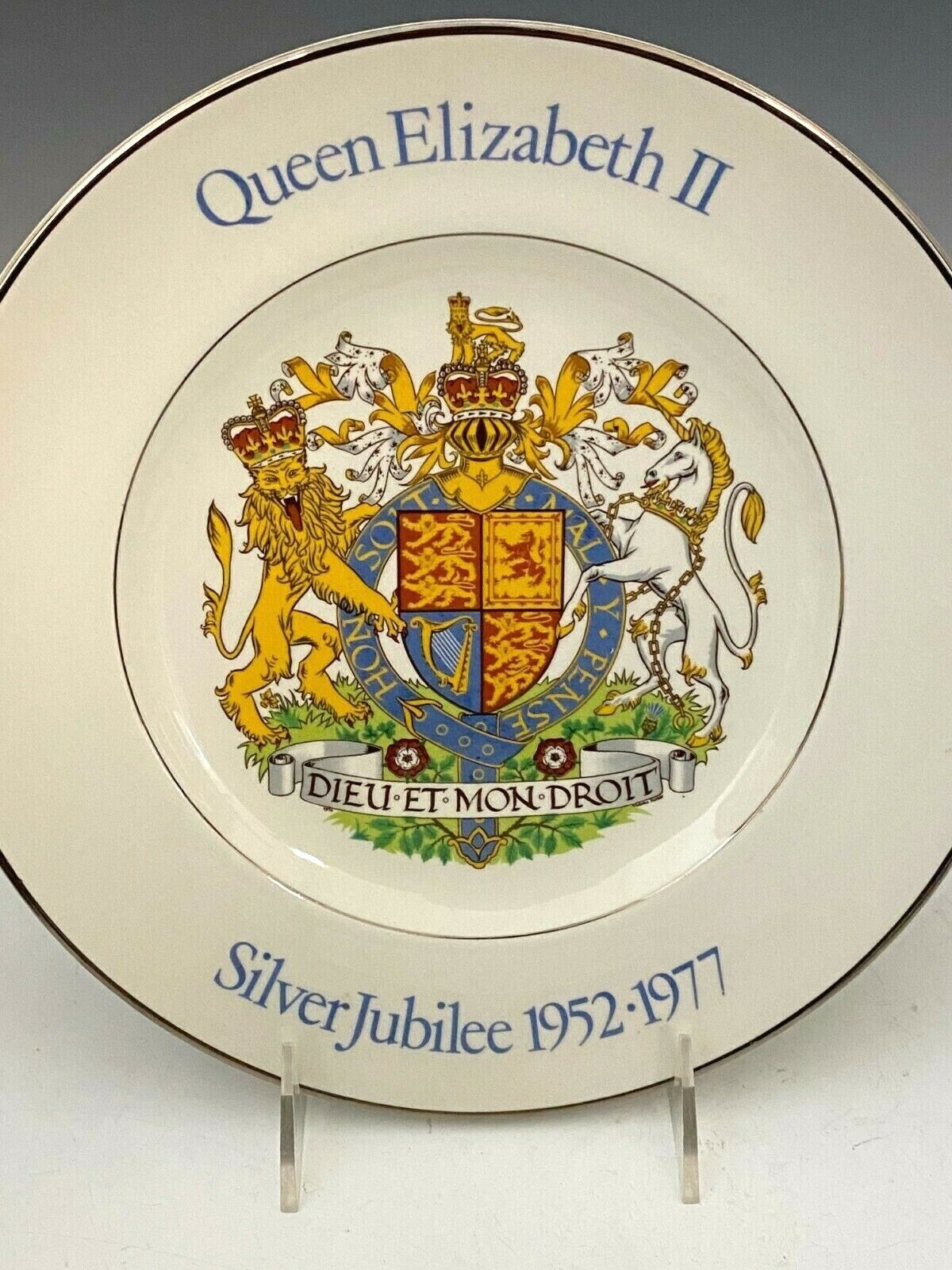 queens silver jubilee plate