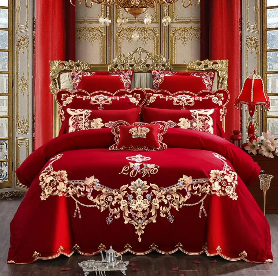 red bedding set