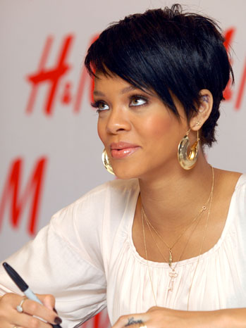 rihanna short hair