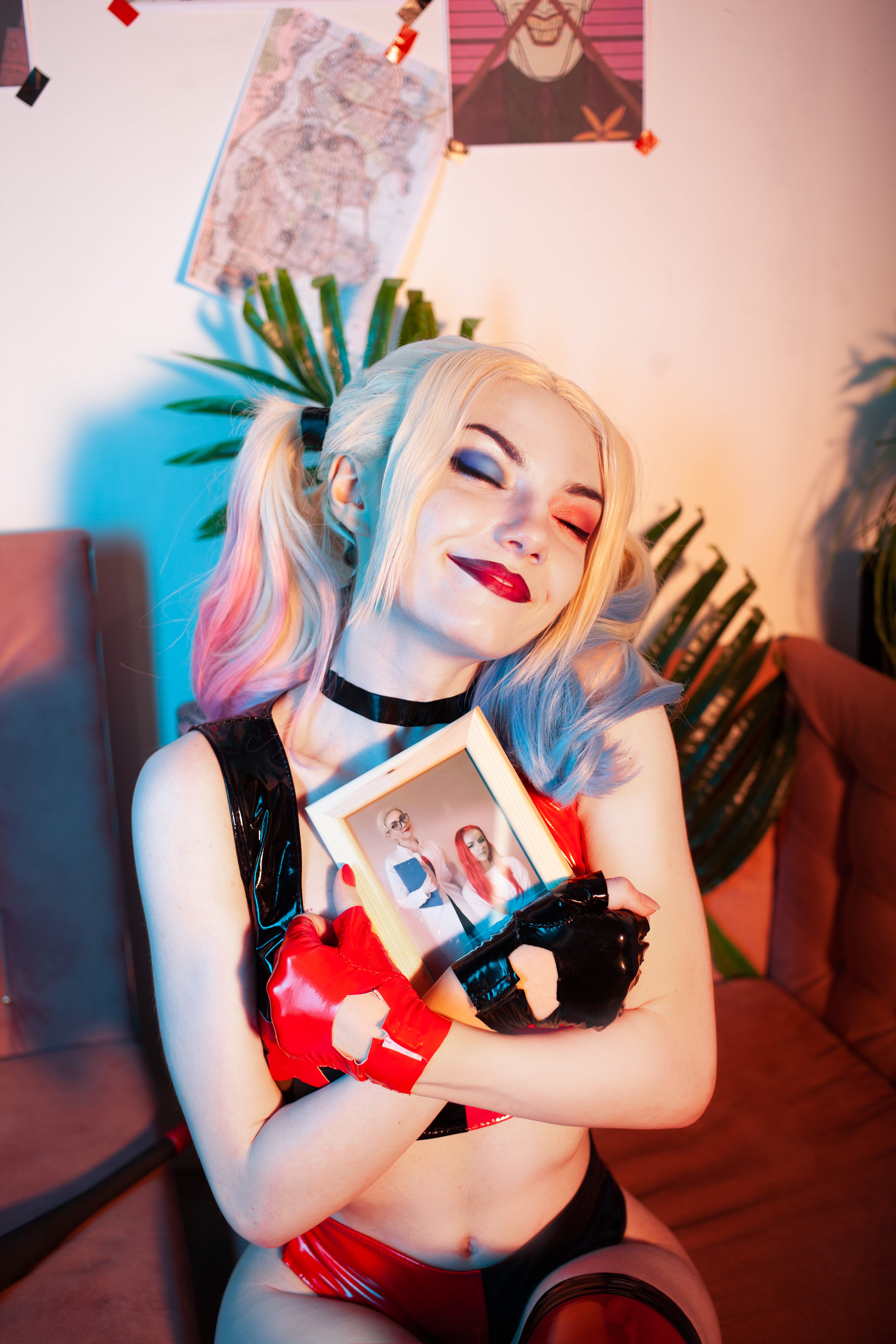 sexy harley quinn cosplay