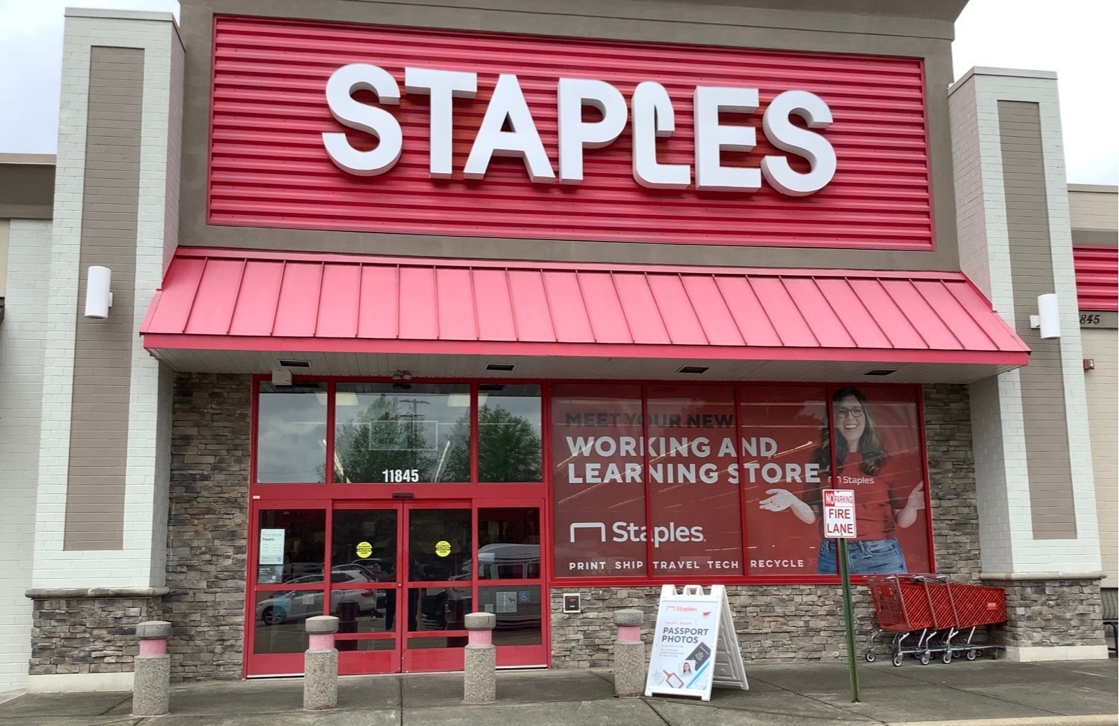 staples stores near me