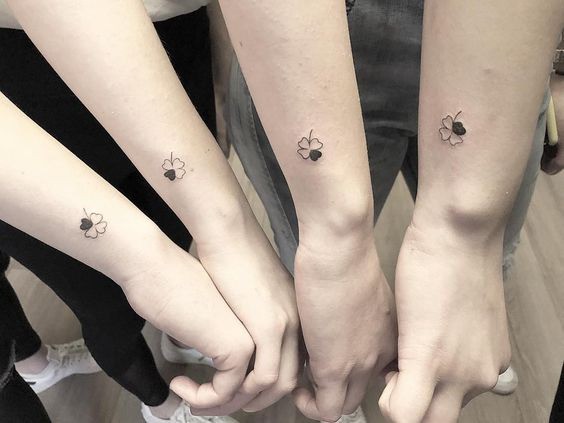 tatuaje 4 amigas