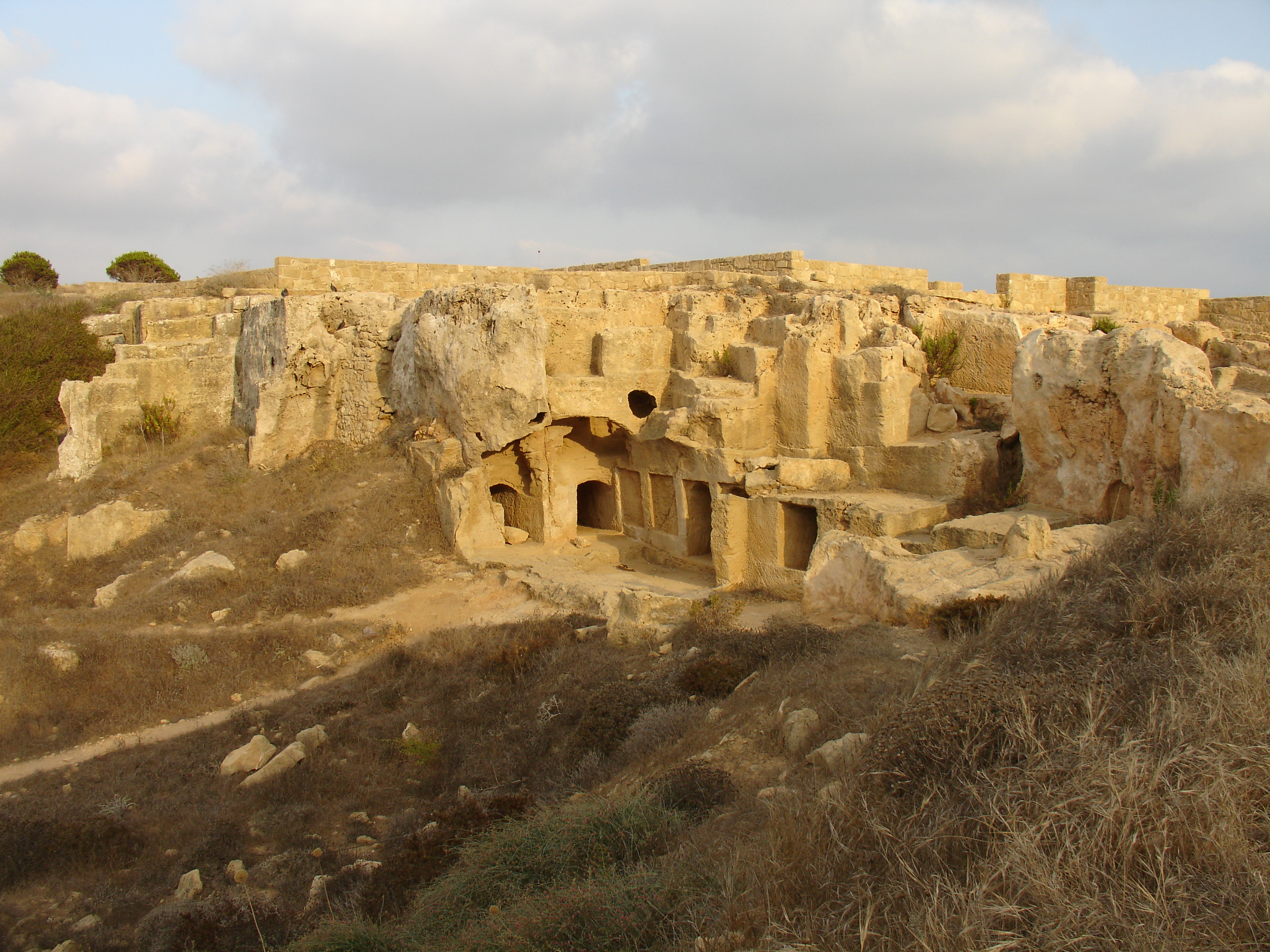 tomb of the kings paphos