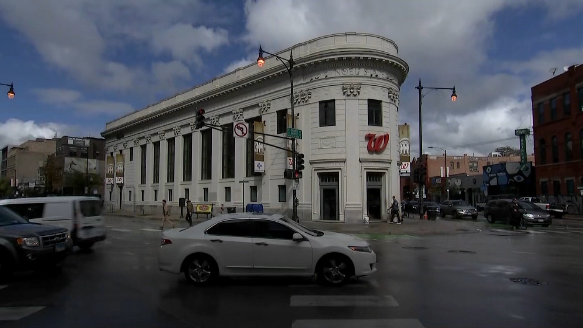 walgreens wicker park closing